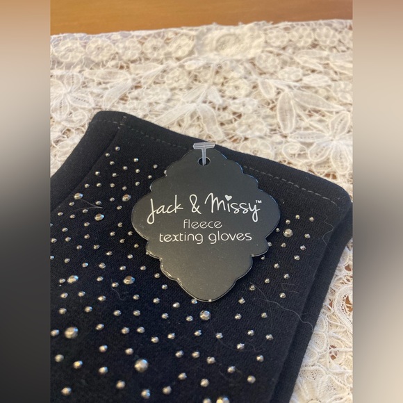 COPY - NWT EMBELLISHED Gloves Jack & Missy fleece lined texting gloves BLACK FA… - Picture 2 of 10